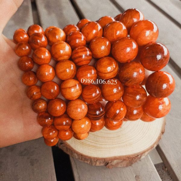 Vòng Đeo Tay Gỗ Huyết Long Thấu Quang Fullsize