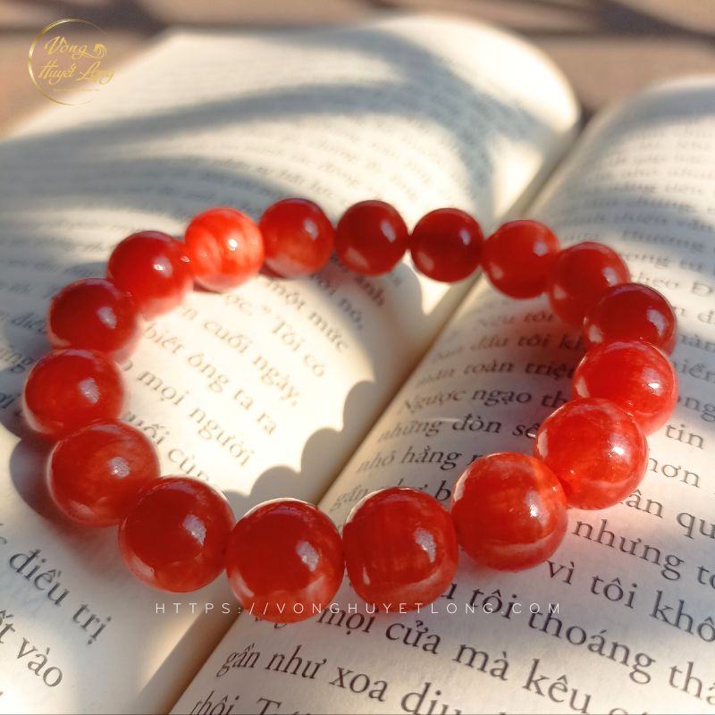 Vòng gỗ huyết long 12ly thấu quang 100%